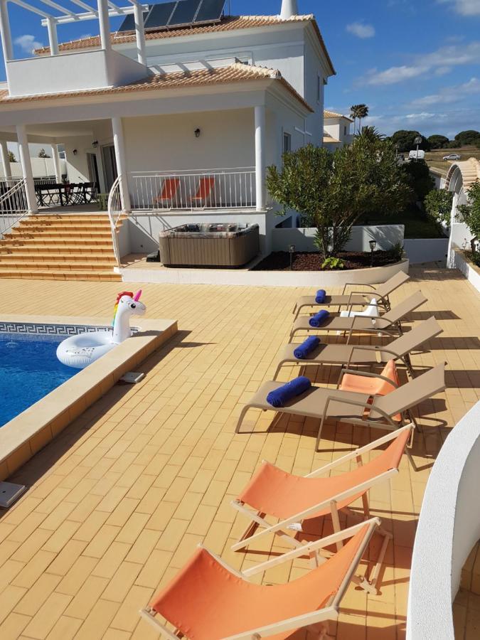 Sunset Villa By Laranjal Rentals Оллюш-де-Аґуа Екстер'єр фото